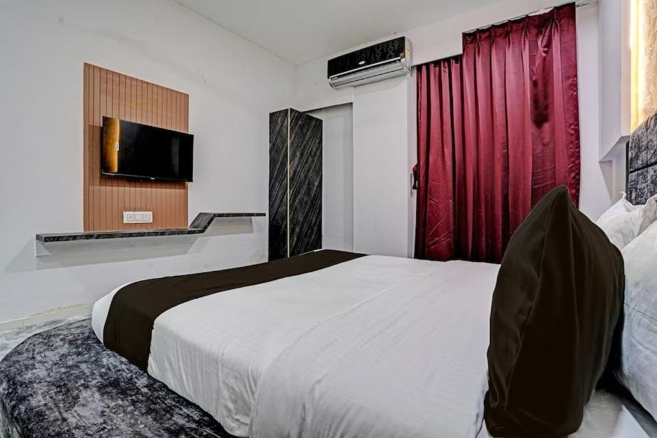 סוראט Hotel Star Galaxy מראה חיצוני תמונה